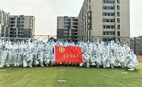 包含人队罢赛风波未平息，管理层危机四伏的词条