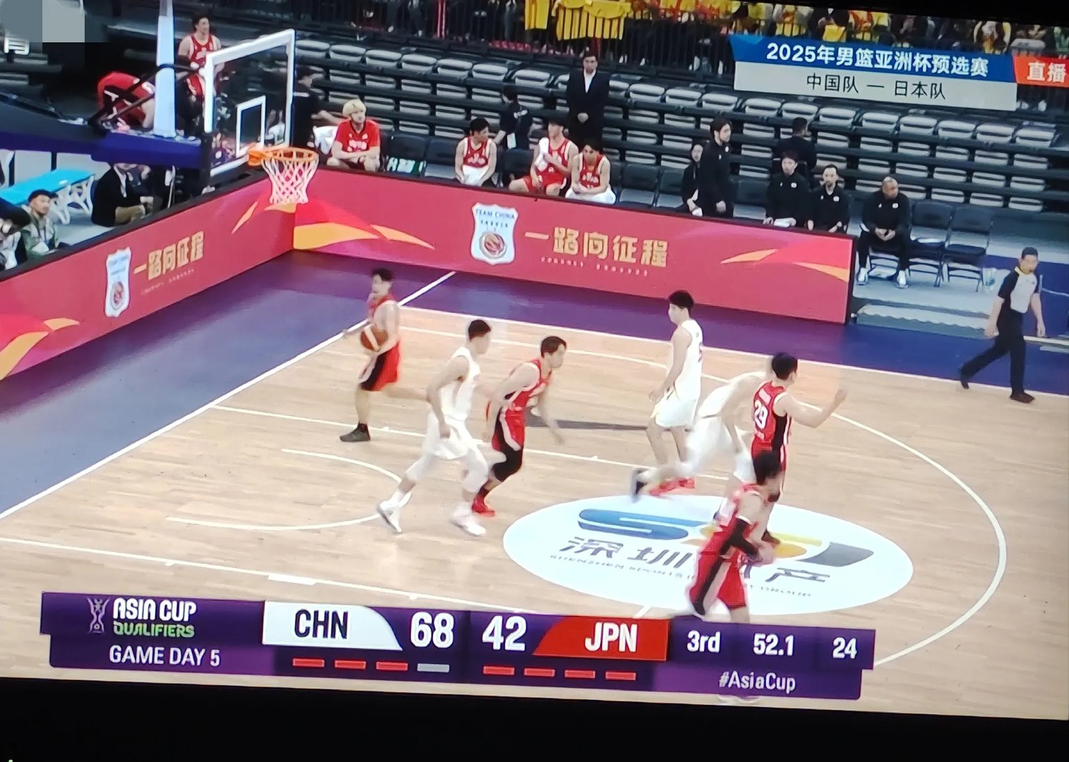 陕西男篮在昨天比赛中击败对手，赢得了比赛