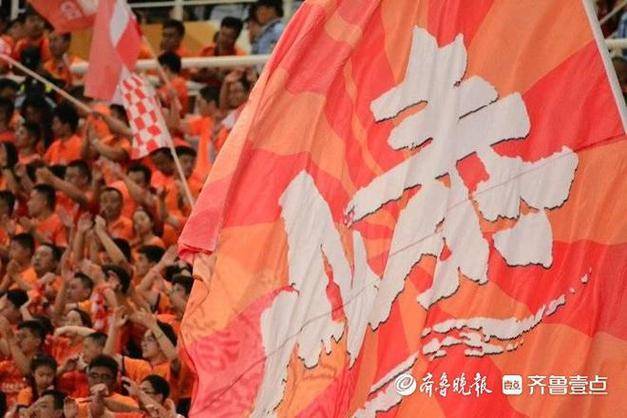 开云体育在线登录-精彩绝伦的比赛，球迷欢呼不已